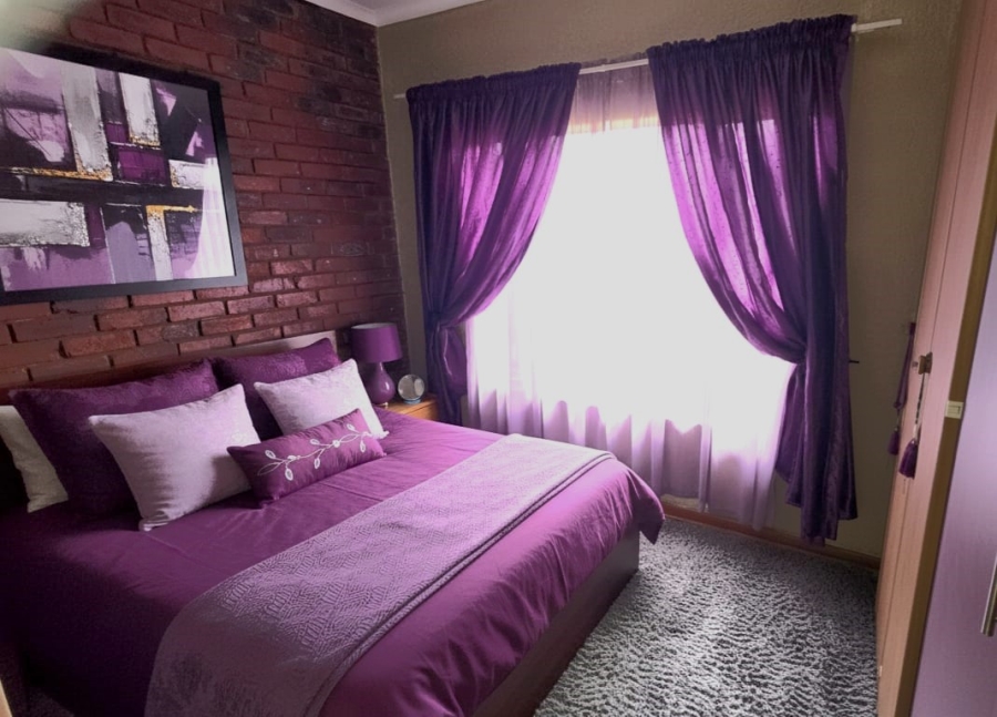 5 Bedroom Property for Sale in Doringkruin North West